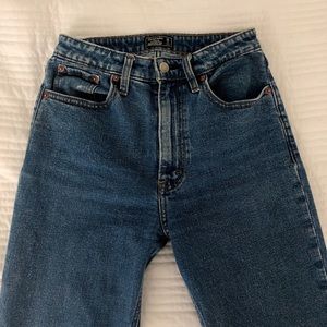 Abercrombie Natural rise Ankle Straight Jean